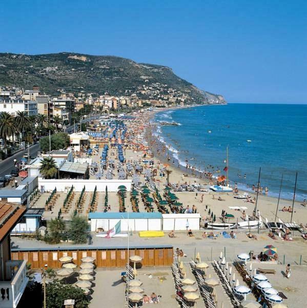 Milanomare Pietra Ligure Exterior foto